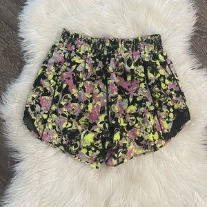 Lululemon Hotty Hot Long Short